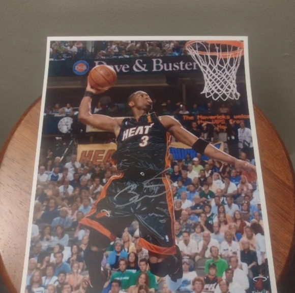 NEW! DWYANE WADE MIAMI HEAT 2006 NBA FINALS!🏆 GLOSSY 8.5x11 SLAM DUNK💥 POSTER! - Picture 2 of 5